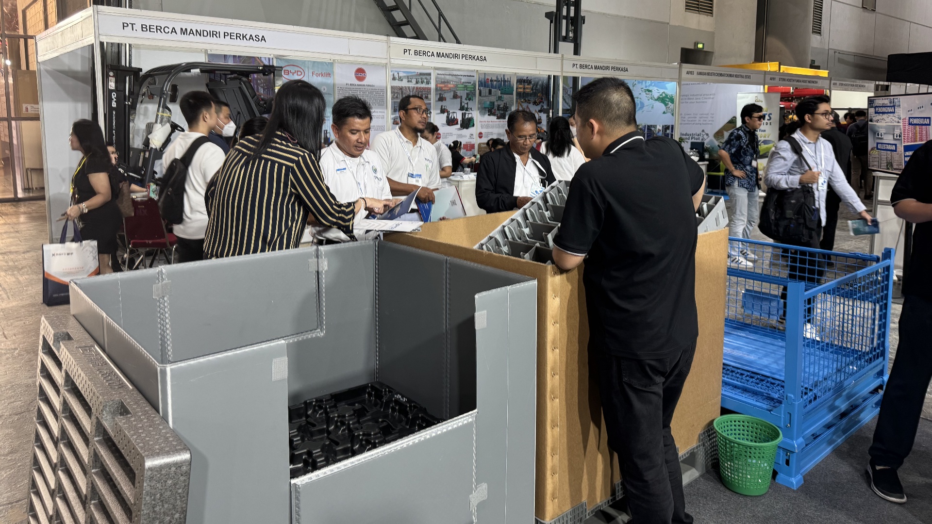 9D92E3EFAC96D8BE9065F71D808FF37_副本