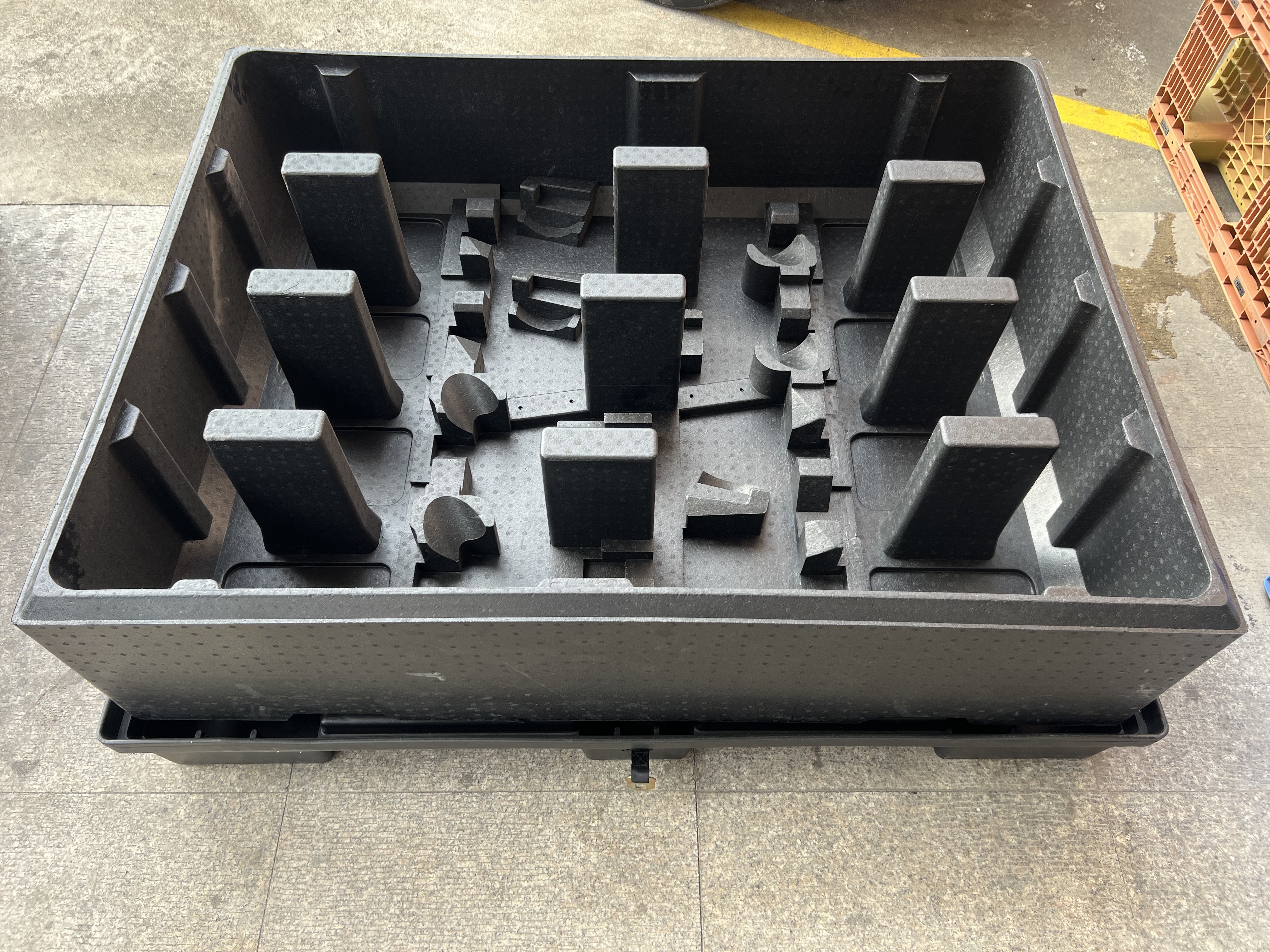 SmartLock Industrial Crate-片手操作と改ざんされた証明