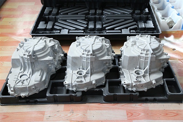 真空成型インナーライニング